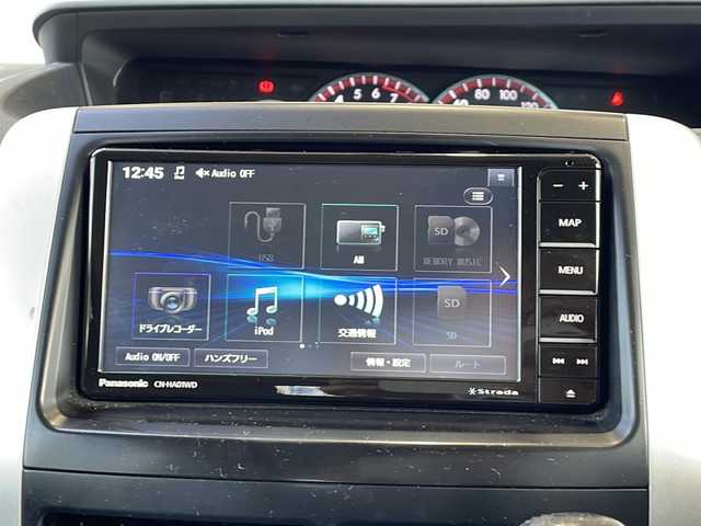 トヨタ ヴォクシー ZS 煌 静岡県 2011(平23)年 13.4万km ホワイトパールクリスタルシャイン ナビ機能/FM/AM/USB/ipod/SD/Bluetooth/ワンセグ/CD/DVD/主要装備/・ドライブレコーダー　/・パドルシフト　/・スマートキー　/・ＥＴＣ　/・ステアリングリモコン　/・両側パワースライドドア　/・オートライト　/・スペアキ/・プッシュスタート　/・４ＷＤ　/・センターデフロック　/・社外アルミホイール　/・社外フロアマット/・盗難防止システム