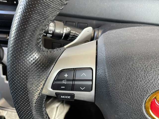 トヨタ ヴォクシー ZS 煌 静岡県 2011(平23)年 13.4万km ホワイトパールクリスタルシャイン ナビ機能/FM/AM/USB/ipod/SD/Bluetooth/ワンセグ/CD/DVD/主要装備/・ドライブレコーダー　/・パドルシフト　/・スマートキー　/・ＥＴＣ　/・ステアリングリモコン　/・両側パワースライドドア　/・オートライト　/・スペアキ/・プッシュスタート　/・４ＷＤ　/・センターデフロック　/・社外アルミホイール　/・社外フロアマット/・盗難防止システム