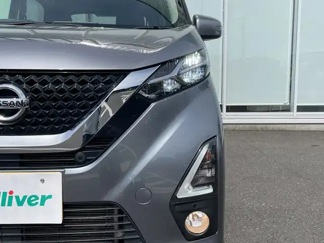 日産 デイズ ハイウェイスターX 神奈川県 2019(令1)年 5.6万km チタニウムグレーメタリック 純正SDナビ（MJ118D-W）/Bluetooth/CD/フルセグ/USB/バックカメラ/純正ドライブレコーダー（DJ4－S）/前後コーナーセンサー/プッシュスタート/スマートキー/純正フロアマット/純正アルミホイール/ETC/オートマチックハイビーム/オートライト/電動格納ミラー/防眩ミラー/ドアバイザー/カーテンエアバック/横滑り防止装置/盗難防止装置/衝突被害軽減システム