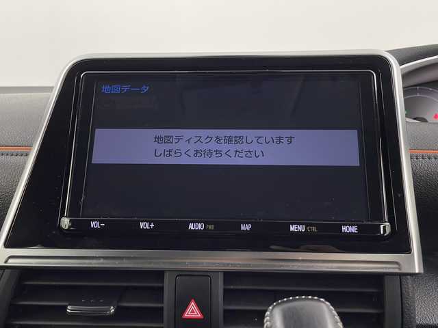 トヨタ シエンタ ハイブリッド G クエロ 埼玉県 2019(令1)年 4.9万km ブラックマイカ 純正９インチナビ　NS2T-Y68T/全方位カメラ/両側パワースライドドア/ビルトインＥＴＣ/クルーズコントロール/クリアランスソナー/横滑り防止装置/盗難防止装置/衝突軽減ブレーキ/セーフティセンス/オートハイビーム/革巻きハンドル/ハーフレザーシート/衝突軽減ブレーキ/ステアリングリモコン/プッシュスタート/純正フロアマット/純正アルミホイール/LEDヘッドライト/フロントフォグランプ