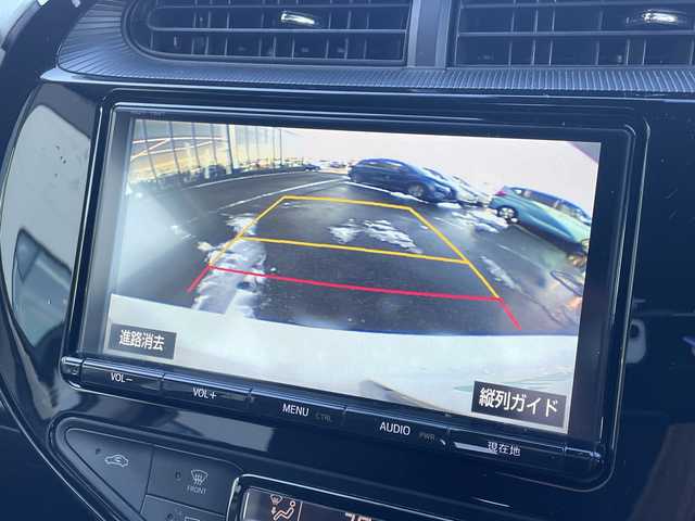 トヨタ アクア G 新潟県 2017(平29)年 14.6万km ライムホワイトパールクリスタルシャイン 純正ナビ　/フルセグＴＶ　/Ｂｌｕｅｔｏｏｔｈ　/ＡＭ　ＦＭ　/バックカメラ　/ＥＴＣ２．０　/衝突軽減ブレーキ　/先行車発進告知　/レーンディパーチャーアラート　/シートヒーター/ｎａｎｏｅ　/ドライブレコーダー　/純正フロアマット/プッシュスタート/スマートキー/ＬＥＤヘッドライト