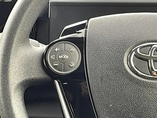 トヨタ アクア 群馬県 2019(令1)年 2.4万km ホワイトパールクリスタルシャイン 衝突軽減　社外７インチナビ　バックカメラ　ＬＥＤライト　オートマチックハイビーム　純正１５インチアルミホイール　クリアランスソナー　ドライブレコーダー　ＥＴＣ　スマートキー　プッシュスタート　禁煙車