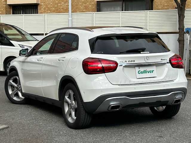 メルセデス・ベンツ ＧＬＡ２２０ 4マチック 東京都 2020(令2)年 4.9万km ポーラホワイト 純正ナビ/(フルセグTV/Bluetooth/CD/DVD/SD/USB)/レーダークルーズ/サンルーフ/レザーシート/ブラインドスポットモニター/レーンキーピングアシスト/ダウンヒル・スピード・レギュレーション/harman/kardon/前後ドライブレコーダー/ETC/前席シートヒーター/前席パワーシート/電動リアゲート/ステアリングスイッチ/電格ミラー/スペアキー1本/保証書/取扱説明書
