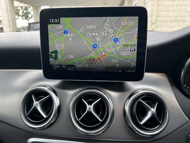 メルセデス・ベンツ ＧＬＡ２２０ 4マチック 東京都 2020(令2)年 4.9万km ポーラホワイト 純正ナビ/(フルセグTV/Bluetooth/CD/DVD/SD/USB)/レーダークルーズ/サンルーフ/レザーシート/ブラインドスポットモニター/レーンキーピングアシスト/ダウンヒル・スピード・レギュレーション/harman/kardon/前後ドライブレコーダー/ETC/前席シートヒーター/前席パワーシート/電動リアゲート/ステアリングスイッチ/電格ミラー/スペアキー1本/保証書/取扱説明書