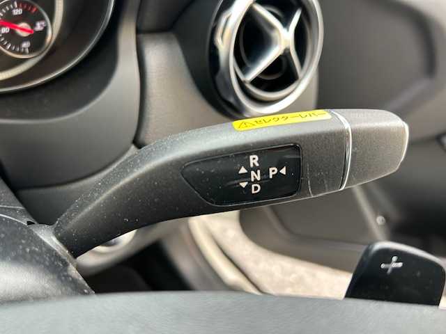 メルセデス・ベンツ ＧＬＡ２２０ 4マチック 東京都 2020(令2)年 4.9万km ポーラホワイト 純正ナビ/(フルセグTV/Bluetooth/CD/DVD/SD/USB)/レーダークルーズ/サンルーフ/レザーシート/ブラインドスポットモニター/レーンキーピングアシスト/ダウンヒル・スピード・レギュレーション/harman/kardon/前後ドライブレコーダー/ETC/前席シートヒーター/前席パワーシート/電動リアゲート/ステアリングスイッチ/電格ミラー/スペアキー1本/保証書/取扱説明書