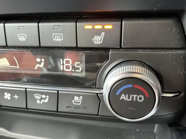 マツダ ＣＸ－８ XD Lパッケージ 奈良県 2022(令4)年 1.2万km チタニウムフラッシュマイカ 純正10.25インチナビ/（フルセグ/BT/CD/DVD）/BOSEプレミアムサウンドシステム/レーダークルーズコントロール/アラウンドビューモニター/ブラインドスポットモニター/前後コーナーセンサー/プリクラッシュセーフティ/レーンキープアシスト/パワーバックドア/レザーシート（レッド）/運転席メモリーシート/前席パワーシート/全席シートヒーター/ステアリングヒーター/ヘッドアップディスプレイ/ワイヤレス充電/後席サンシェード/ETC/前後ドライブレコーダー（ZDR-016）/純正19インチAW/取り扱い説明書/スペアキーX1