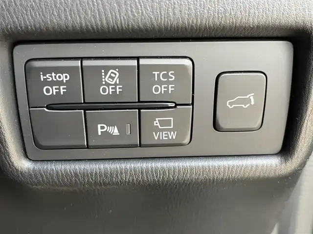 マツダ ＣＸ－８ XD Lパッケージ 奈良県 2022(令4)年 1.2万km チタニウムフラッシュマイカ 純正10.25インチナビ/（フルセグ/BT/CD/DVD）/BOSEプレミアムサウンドシステム/レーダークルーズコントロール/アラウンドビューモニター/ブラインドスポットモニター/前後コーナーセンサー/プリクラッシュセーフティ/レーンキープアシスト/パワーバックドア/レザーシート（レッド）/運転席メモリーシート/前席パワーシート/全席シートヒーター/ステアリングヒーター/ヘッドアップディスプレイ/ワイヤレス充電/後席サンシェード/ETC/前後ドライブレコーダー（ZDR-016）/純正19インチAW/取り扱い説明書/スペアキーX1