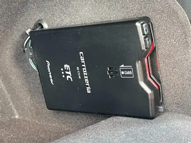 マツダ ＣＸ－８ XD Lパッケージ 奈良県 2022(令4)年 1.2万km チタニウムフラッシュマイカ 純正10.25インチナビ/（フルセグ/BT/CD/DVD）/BOSEプレミアムサウンドシステム/レーダークルーズコントロール/アラウンドビューモニター/ブラインドスポットモニター/前後コーナーセンサー/プリクラッシュセーフティ/レーンキープアシスト/パワーバックドア/レザーシート（レッド）/運転席メモリーシート/前席パワーシート/全席シートヒーター/ステアリングヒーター/ヘッドアップディスプレイ/ワイヤレス充電/後席サンシェード/ETC/前後ドライブレコーダー（ZDR-016）/純正19インチAW/取り扱い説明書/スペアキーX1