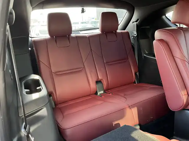 マツダ ＣＸ－８ XD Lパッケージ 奈良県 2022(令4)年 1.2万km チタニウムフラッシュマイカ 純正10.25インチナビ/（フルセグ/BT/CD/DVD）/BOSEプレミアムサウンドシステム/レーダークルーズコントロール/アラウンドビューモニター/ブラインドスポットモニター/前後コーナーセンサー/プリクラッシュセーフティ/レーンキープアシスト/パワーバックドア/レザーシート（レッド）/運転席メモリーシート/前席パワーシート/全席シートヒーター/ステアリングヒーター/ヘッドアップディスプレイ/ワイヤレス充電/後席サンシェード/ETC/前後ドライブレコーダー（ZDR-016）/純正19インチAW/取り扱い説明書/スペアキーX1