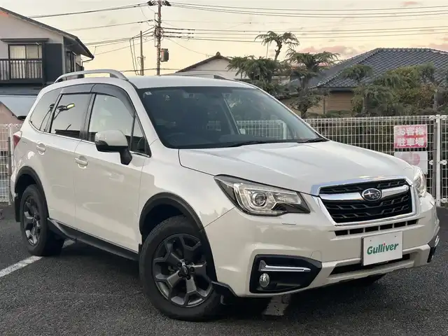 スバル フォレスター 2．0i－L アイサイト 静岡県 2016(平28)年 7.9万km クリスタルホワイトP ユーザー買取車両/ワンオーナー/純正ナビ/　【CD/DVD/BT/地デジフルセグTV】/純正LEDヘッドライト/純正17インチAW/バックカメラ/シートヒーター/アイサイト/レーダークルーズコントロール/パドルシフト/ETC/スマートキー/プッシュスタート/新車時保証書/取扱説明書/スペアキー×1