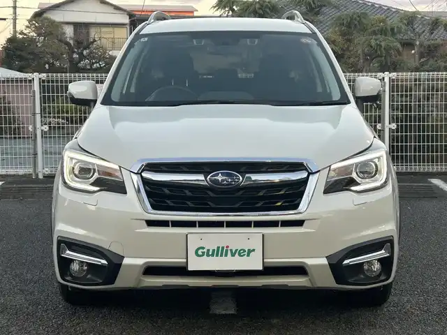 スバル フォレスター 2．0i－L アイサイト 静岡県 2016(平28)年 7.9万km クリスタルホワイトP ユーザー買取車両/ワンオーナー/純正ナビ/　【CD/DVD/BT/地デジフルセグTV】/純正LEDヘッドライト/純正17インチAW/バックカメラ/シートヒーター/アイサイト/レーダークルーズコントロール/パドルシフト/ETC/スマートキー/プッシュスタート/新車時保証書/取扱説明書/スペアキー×1