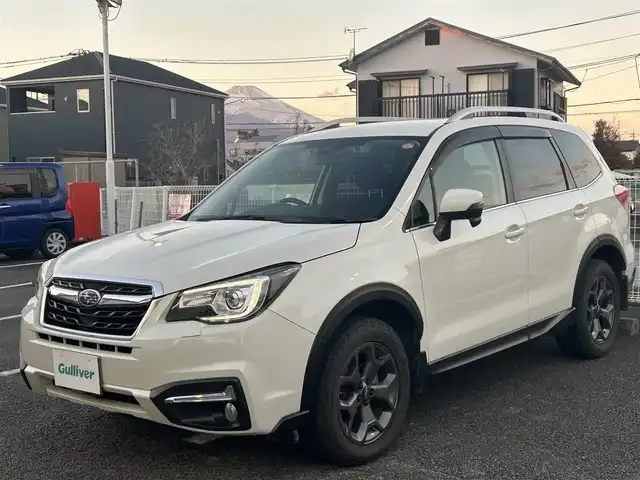 スバル フォレスター 2．0i－L アイサイト 静岡県 2016(平28)年 7.9万km クリスタルホワイトP ユーザー買取車両/ワンオーナー/純正ナビ/　【CD/DVD/BT/地デジフルセグTV】/純正LEDヘッドライト/純正17インチAW/バックカメラ/シートヒーター/アイサイト/レーダークルーズコントロール/パドルシフト/ETC/スマートキー/プッシュスタート/新車時保証書/取扱説明書/スペアキー×1