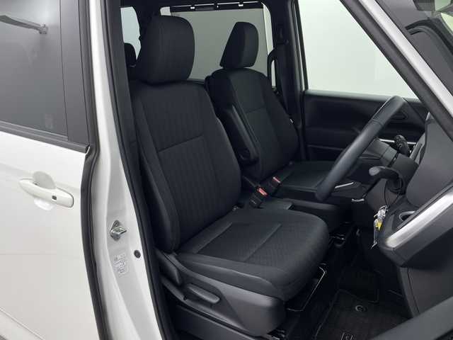 トヨタ ヴォクシー ハイブリッド S－G 愛知県 2024(令6)年 1.3万km ホワイトパールクリスタルシャイン /純正10.5インチナビ//バックカメラ//フルセグTV・HDMI・CD・DVD//Bluetooth・USB・AppleCarPlay・AndroidAuto//ETC2.0//前後ドライブレコーダー//純正16インチアルミホイール//スペアタイヤ//両側パワースライドドア//トヨタセーフティセンス//プリクラッシュセーフティ//レーンディパーチャーアラート//プロアクティブドライビングアシスト//クリアランスソナー//パーキングサポートブレーキ//ロードサインアシスト//アダプティブクルーズコントロール//LEDヘッドライト//オートライト//純正フロアマット//電動パーキングブレーキ//オートブレーキホールド//革巻きステアリング//ステアリングスイッチ//スマートキー//プッシュスタート//後席オートエアコン//2列目サンシェード//保証書//取扱説明書