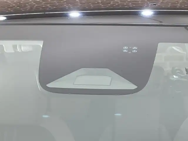 ホンダ ヴェゼル ハイブリッド e:HEV Z PLaYパッケージ 岩手県 2024(令6)年 0.8万km グレー ストレートグレー・パール(NH912P)/４WD/ヒルディセントコントロール/ハンズフリーアクセスパワーテールゲート/ワイヤレス充電/ホンダセンシング/衝突軽減ブレーキ/渋滞追従機能付きアダプティブクルーズコントロール/渋滞運転支援機能/車線維持支援機能/アダプティブドライビングビーム/標識認識機能/先行車発進お知らせ機能/ブラインドスポットインフォメーション/後退出庫サポート/パーキングセンサー/横滑り防止装置/減速セレクター/シートヒーター/ステアリングヒーター/純正ナビ/フルセグTV/ドライブレコーダー/バックカメラ/ETC2.0/LEDヘッドライト/LEDフォグライト/純正18インチアルミホイール