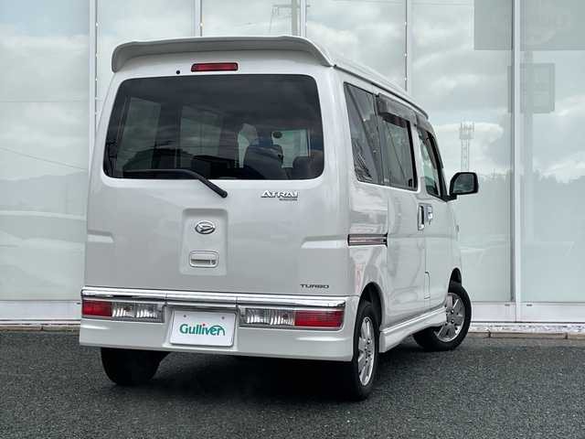 ダイハツ アトレー ワゴン カスタム ターボ RS 福岡県 2011(平23)年 13.6万km パールホワイトⅢ 純正ナビ/（Bluetooth/AM/FM/CD/DVD）/MOMOハンドル/純正13インチアルミホイール/スペアキー/パワーウィンドウ/フォグランプ/純正ドアバイザー/電格ミラー