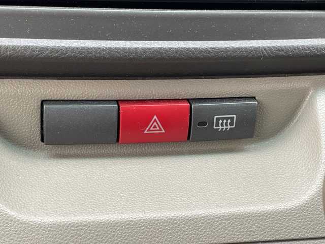 ダイハツ アトレー ワゴン カスタム ターボ RS 福岡県 2011(平23)年 13.6万km パールホワイトⅢ 純正ナビ/（Bluetooth/AM/FM/CD/DVD）/MOMOハンドル/純正13インチアルミホイール/スペアキー/パワーウィンドウ/フォグランプ/純正ドアバイザー/電格ミラー