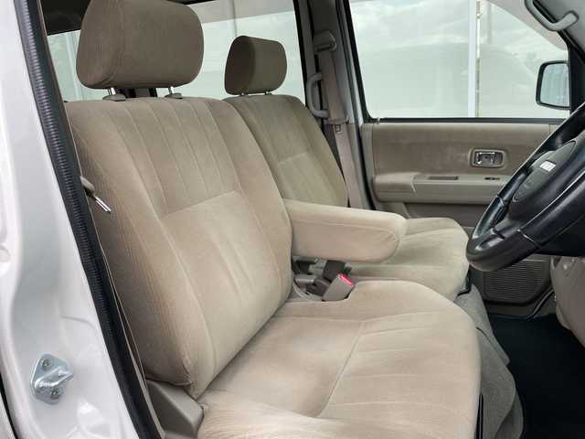 ダイハツ アトレー ワゴン カスタム ターボ RS 福岡県 2011(平23)年 13.6万km パールホワイトⅢ 純正ナビ/（Bluetooth/AM/FM/CD/DVD）/MOMOハンドル/純正13インチアルミホイール/スペアキー/パワーウィンドウ/フォグランプ/純正ドアバイザー/電格ミラー