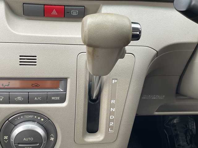 ダイハツ アトレー ワゴン カスタム ターボ RS 福岡県 2011(平23)年 13.6万km パールホワイトⅢ 純正ナビ/（Bluetooth/AM/FM/CD/DVD）/MOMOハンドル/純正13インチアルミホイール/スペアキー/パワーウィンドウ/フォグランプ/純正ドアバイザー/電格ミラー