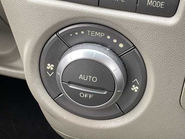 ダイハツ アトレー ワゴン カスタム ターボ RS 福岡県 2011(平23)年 13.6万km パールホワイトⅢ 純正ナビ/（Bluetooth/AM/FM/CD/DVD）/MOMOハンドル/純正13インチアルミホイール/スペアキー/パワーウィンドウ/フォグランプ/純正ドアバイザー/電格ミラー