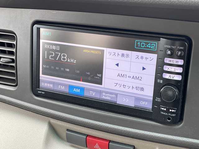 ダイハツ アトレー ワゴン カスタム ターボ RS 福岡県 2011(平23)年 13.6万km パールホワイトⅢ 純正ナビ/（Bluetooth/AM/FM/CD/DVD）/MOMOハンドル/純正13インチアルミホイール/スペアキー/パワーウィンドウ/フォグランプ/純正ドアバイザー/電格ミラー