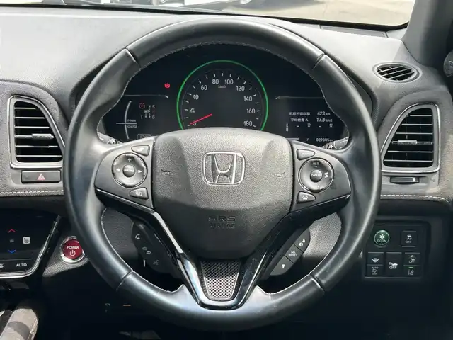 ホンダ ヴェゼル ハイブリッド RS ホンダセンシング 愛知県 2017(平29)年 3万km ホワイトオーキッドパール メモリーナビ（BT/AM/FM/CD/DVD/iPod)/フルセグTV/ドライブレコーダー/ETC/ホンダセンシング/LEDヘッドライト/LEDフォグライト/ウィンカーミラー/革ステアリング/プッシュスタート/パドルシフト/純正18インチAW/純正フロアマット/スマートキー/スペアキー
