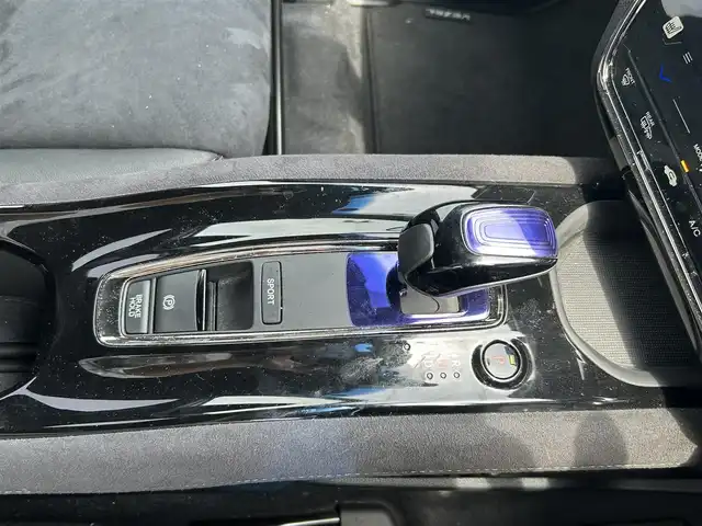 ホンダ ヴェゼル ハイブリッド RS ホンダセンシング 愛知県 2017(平29)年 3万km ホワイトオーキッドパール メモリーナビ（BT/AM/FM/CD/DVD/iPod)/フルセグTV/ドライブレコーダー/ETC/ホンダセンシング/LEDヘッドライト/LEDフォグライト/ウィンカーミラー/革ステアリング/プッシュスタート/パドルシフト/純正18インチAW/純正フロアマット/スマートキー/スペアキー