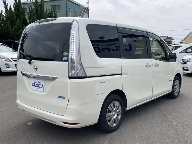 日産 セレナ 20X Sハイブリッド 和歌山県 2012(平24)年 5.7万km ブリリアントホワイトパール (株)IDOMが運営する【じしゃロン和歌山店】の自社ローン専用車両になります。こちらは現金またはオートローンご利用時の価格です。自社ローンご希望の方は別途その旨お申付け下さい/【じしゃロン個店占有の為　落札禁止】/ＳＤナビ/フルセグテレビ/プッシュスタート/両側パワースライドドア/ＥＴＣ/Bluetooth接続/クルーズコントロール/バックカメラ/後席エアコン/フルセグテレビ/横滑り防止機能