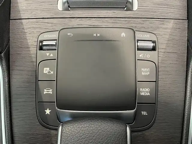 メルセデス・ベンツ ＧＬＥ４００ｄ 4MATIC クーペ スポーツ 熊本県 2020(令2)年 2.4万km ダイヤモンドホワイト ・スマートキー/・プッシュスタート/・サンルーフ/・アクティブステアリングアシスト/・DSR/・道路標識アシスト/・アクティブブレーキアシスト/・アクティブレーンキーピングアシスト/・アテンションアシスト/・ブラインドスポットモニター/・レーンチェンジアシスト/・インテリジェントライドシステム/・クルーズコントロール(追従式)/・黒革シート/・前席パワーシート/・全席シートヒーター /・前席エアシート /・純正メモリナビ/　【Bluetooth・USB・AppleCarPlay・AndroidAuto】/・Burmesterサウンドシステム/・フルセグTV/・全方位カメラ/・ETC2.0/・ヘッドアップディスプレイ/・パワーバックドア/・LEDヘッドランプ/・純正マット