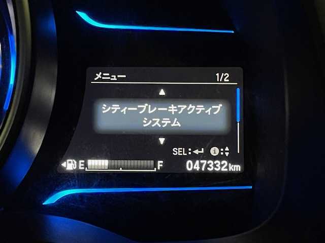 ホンダ フィット ハイブリット Fパッケージ 群馬県 2013(平25)年 4.8万km プレミアムホワイトパール 純正ナビ　フルセグＴＶ　バックカメラ　衝突被害軽減ブレーキ　ステアリングスイッチ　オートライト　ＬＥＤヘッドライト／フォグライト　電動格納ミラー　純正フロアマット　ＥＴＣ　スマートキー　禁煙車