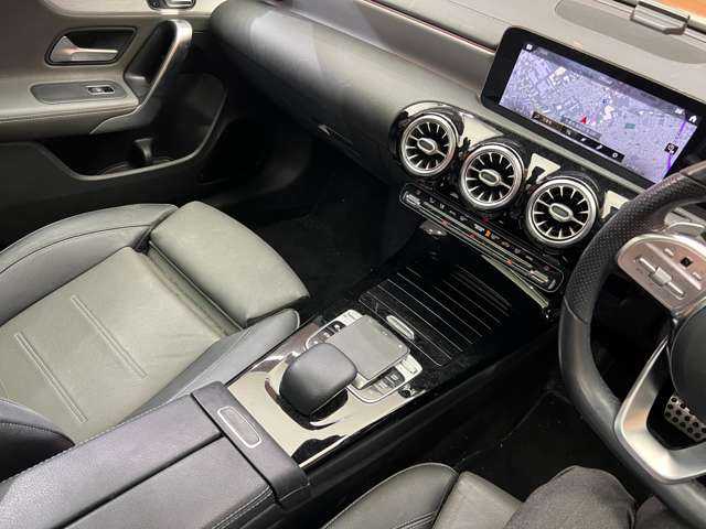 メルセデス・ベンツ ＣＬＡ２００ｄ AMGライン 千葉県 2019(令1)年 7万km デジタルホワイト ＡＭＧレザーＥＸＣ　/アドバンスドＰＫＧ　/パノラマＳＲ　/純正ナビ　/３６０°カメラ　/ＨＵＤ　/ＡＣＣ　/ＢＳＭ　/シートヒーター　/パワーシート　/電動リアゲート　/ＬＥＤヘッドライト　/ハイビームアシスト