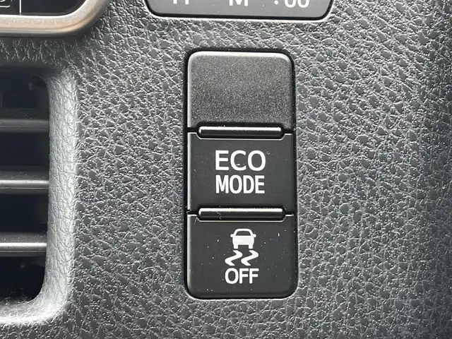 トヨタ ノア Si ダブルバイビーⅢ 千葉県 2021(令3)年 3.6万km ブラック 純正10インチナビ/(Bluetooth/フルセグTV/CD/DVD)/バックカメラ/衝突被害軽減システム/車線逸脱警報/クルーズコントロール/フリップダウンモニター/ハーフレザーシート/両側パワースライドドア/横滑り防止装置/ETC/ドライブレコーダー/アイドリングストップ/LEDヘッドライト/フォグランプ/オートライト/ウィンカーミラー/電動格納ミラー/純正16インチAW/シートリフター/プッシュスタート/スマートキー/ドアバイザー/取扱説明書