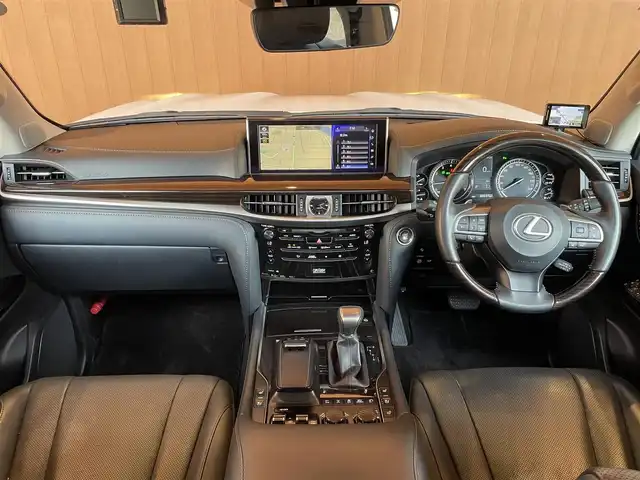 レクサス ＬＸ 570 愛知県 2019(平31)年 3.9万km ソニッククォーツ モデリスタエアロ/マークレビンソン/サンルーフ/純正ナビ/・CD/DVD/Blu-ray/BT/USB/SD/フルセグTV/360度カメラ/COOLボックス/ヘッドアップディスプレイ/レーンキープアシスト/ブラインドスポットモニター/アダプティブクルーズコントロール/黒革シート/シートヒーター/ベンチレーション/オプション21インチアルミ/LEDヘッドライト
