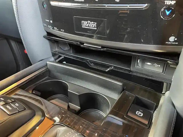 レクサス ＬＸ 570 愛知県 2019(平31)年 3.9万km ソニッククォーツ モデリスタエアロ/マークレビンソン/サンルーフ/純正ナビ/・CD/DVD/Blu-ray/BT/USB/SD/フルセグTV/360度カメラ/COOLボックス/ヘッドアップディスプレイ/レーンキープアシスト/ブラインドスポットモニター/アダプティブクルーズコントロール/黒革シート/シートヒーター/ベンチレーション/オプション21インチアルミ/LEDヘッドライト