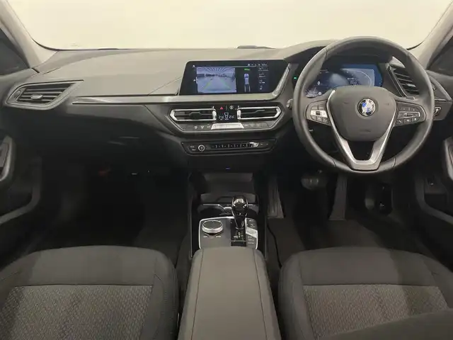 ＢＭＷ １１８ｄ プレイ エディションジョイ+ 岡山県 2021(令3)年 3.2万km アルピンホワイトⅢ ナビゲーションパッケージ/・BMWライブコックピット/・インテリジェントパーソナルアシスタント/・ETC/コンフォートパッケージ/・アルミホイール/・オートマチックテールゲートオペレーション/・ACC/・イルミネーテッドベルリンインテリアトリム/純正iDrive7/Rカメラ/リバースアシスト/パーキングアシスト/Bluetooth/アップルカープレイ/ワイヤレスチャージ/ブレーキオートホールド/オートライト/AHB/オートワイパー/SOSコール/PDC