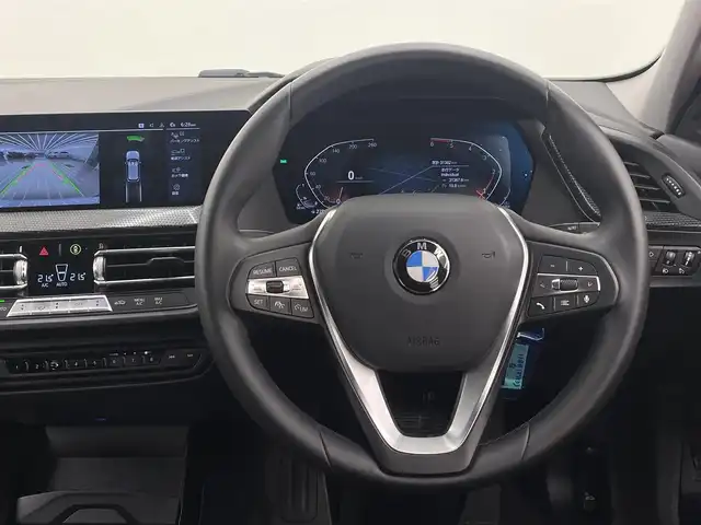 ＢＭＷ １１８ｄ プレイ エディションジョイ+ 岡山県 2021(令3)年 3.2万km アルピンホワイトⅢ ナビゲーションパッケージ/・BMWライブコックピット/・インテリジェントパーソナルアシスタント/・ETC/コンフォートパッケージ/・アルミホイール/・オートマチックテールゲートオペレーション/・ACC/・イルミネーテッドベルリンインテリアトリム/純正iDrive7/Rカメラ/リバースアシスト/パーキングアシスト/Bluetooth/アップルカープレイ/ワイヤレスチャージ/ブレーキオートホールド/オートライト/AHB/オートワイパー/SOSコール/PDC