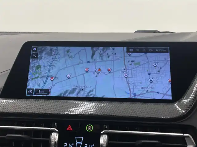 ＢＭＷ １１８ｄ プレイ エディションジョイ+ 岡山県 2021(令3)年 3.2万km アルピンホワイトⅢ ナビゲーションパッケージ/・BMWライブコックピット/・インテリジェントパーソナルアシスタント/・ETC/コンフォートパッケージ/・アルミホイール/・オートマチックテールゲートオペレーション/・ACC/・イルミネーテッドベルリンインテリアトリム/純正iDrive7/Rカメラ/リバースアシスト/パーキングアシスト/Bluetooth/アップルカープレイ/ワイヤレスチャージ/ブレーキオートホールド/オートライト/AHB/オートワイパー/SOSコール/PDC