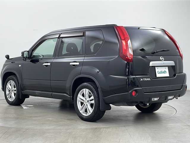 日産 エクストレイル 20X 道央・札幌 2010(平22)年 7.5万km ダイヤモンドブラック ・パートタイム4WD/・純正メモリナビ/　CD/DVD/BT/ワンセグTV/・バックカメラ/・全席シートヒーター/・ETC/・革巻ステアリング/・オートライト/・フォグランプ/・ヘッドライトレベライザー /・ダウンヒルアシスト/・スマートキー/・スペアキー/・純正フロアマット/・純正ドアバイザー/・横滑り防止/・取扱説明書/・保証書