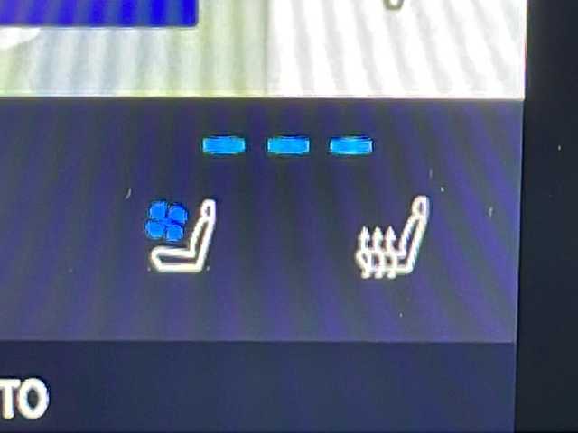 レクサス ＮＸ 250 愛知県 2023(令5)年 1.8万km ソニッククォーツ /禁煙車//ワンオーナー車//純正ナビ//Bluetooth　フルセグTV//バック&サイドモニター//ビルトインETC2.0//電動チルト&スライドムーンルーフ//レクサスセーフティシステム+//レーダークルーズコントロール//ブラインドスポットモニター//パーキングサポートブレーキ//LEDヘッドライト//オートライト//オートハイビーム//フロントフォグランプ//パワーバックドア//Ltexシート//前席パワーシート//前席・後席シートヒーター//ナノイーX//レクサスNXプレミアムサウンドシステム//AC100V//電子パーキングブレーキ//ブレーキホールド//純正18インチアルミホイール//純正フロアマット//革巻きステアリング//ステアリングスイッチ//パドルシフト//ステアリング電動チルト&テレスコ(オートスライド機能付)//プッシュスタート//電動格納ミラー//アイドリングストップ//新車保証書・取扱説明書//スペアキー