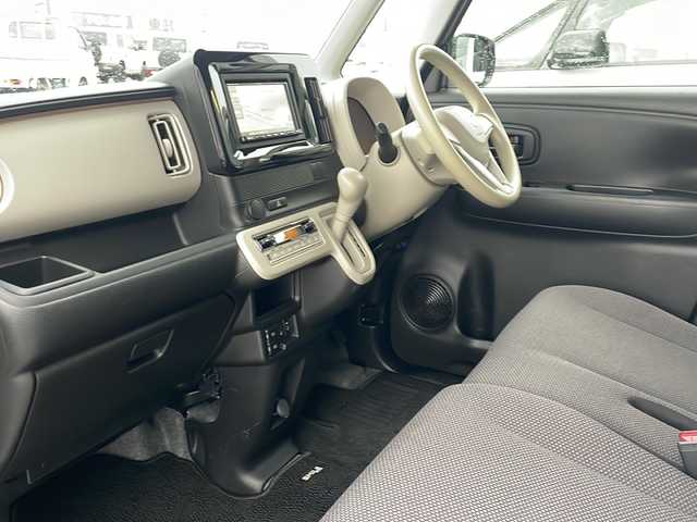 スズキ ワゴンＲ スマイル HYBRID S 道東・釧路十勝 2021(令3)年 3.5万km ピュアホワイトP ・４WD/・社外SDメモリナビ/（CD・ラジオ・BT・ワンセグ）/・バックカメラ/・両側パワースライドドア/・スマートキー/・プッシュスタート/・スズキセーフティサポート/・衝突被害軽減ブレーキ/・踏み間違い防止/・車線逸脱防止機能/・先行車発進お知らせ/・オートハイビーム/・オートライト/・電動格納ミラ/・純正フロアマット/・前席シートヒーター/・アイドリングストップ/・ヘッドライトレベライザー/・社外ETC/・保証書/・取扱説明書