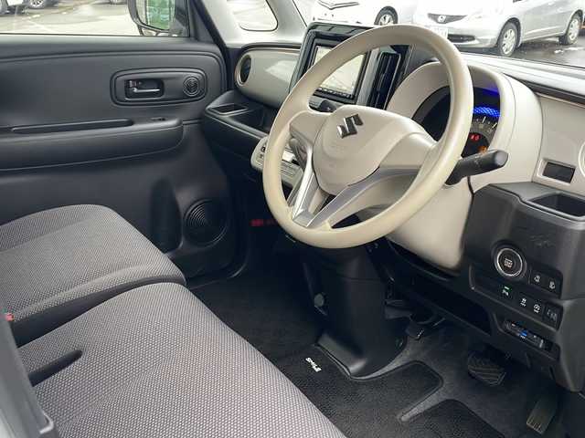 スズキ ワゴンＲ スマイル HYBRID S 道東・釧路十勝 2021(令3)年 3.5万km ピュアホワイトP ・４WD/・社外SDメモリナビ/（CD・ラジオ・BT・ワンセグ）/・バックカメラ/・両側パワースライドドア/・スマートキー/・プッシュスタート/・スズキセーフティサポート/・衝突被害軽減ブレーキ/・踏み間違い防止/・車線逸脱防止機能/・先行車発進お知らせ/・オートハイビーム/・オートライト/・電動格納ミラ/・純正フロアマット/・前席シートヒーター/・アイドリングストップ/・ヘッドライトレベライザー/・社外ETC/・保証書/・取扱説明書