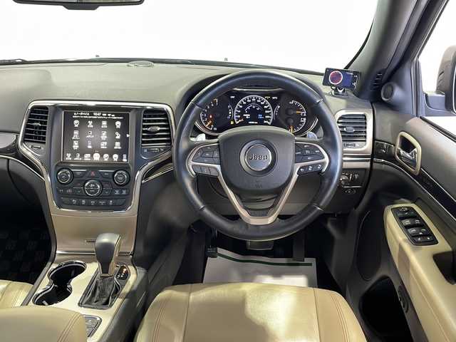 クライスラー・ジープ ジープ グランドチェロキー 75thアニバーサリーE 佐賀県 2016(平28)年 4.7万km Ｄグリーン 純正ナビ　/フルセグTV/Bluetooth/USB/SD/バックカメラ/エアサス　/レザーシート　/ＡＣＣ　/衝突軽減ブレーキ/ブラインドスポット/ヒルスタートアシスト/シートヒーター　/ステアリングヒーター/スマートキー　/パークセンス　/ＥＴＣ　/純正２０インチＡＷ/取説・保証書/色コード：PGRレコングリーンクリアコート