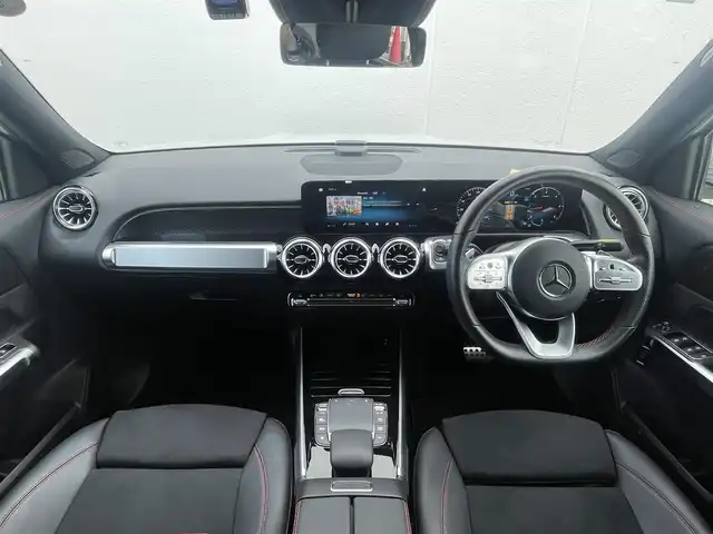 メルセデス・ベンツ Ｍ・ベンツ ＧＬＢ２００ｄ 4マチック AMGライン 東京都 2021(令3)年 1.4万km デジタルホワイト AMGライン/純正ナビ/アルカンターラシート/前後純正ドライブレコーダー/純正フロアマットプレミアム/メモリ付パワーシート/ワイヤレス充電/フットトランクオープナー/ETC/レーダーセーフティパッケージ/アダプティブクルーズコントロール/アンビエントライト/フルセグTV/Bluetooth/パークアシスト