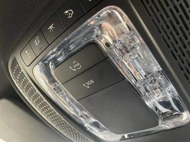 メルセデス・ベンツ Ｍ・ベンツ ＧＬＢ２００ｄ 4マチック AMGライン 東京都 2021(令3)年 1.4万km デジタルホワイト AMGライン/純正ナビ/アルカンターラシート/前後純正ドライブレコーダー/純正フロアマットプレミアム/メモリ付パワーシート/ワイヤレス充電/フットトランクオープナー/ETC/レーダーセーフティパッケージ/アダプティブクルーズコントロール/アンビエントライト/フルセグTV/Bluetooth/パークアシスト