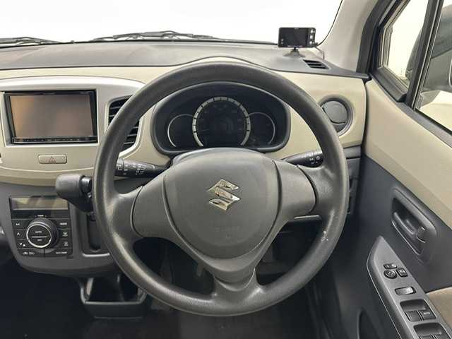 スズキ ワゴンＲ FX 兵庫県 2013(平25)年 3.2万km シルキーシルバーメタリック 社外ナビ＆ワンセグTV/（CD＆DVD＆FM＆AM）/レーダー探知機/ドアバイザー/フロアマット/リモコンキー/スペアキー有り/ABS/横滑り防止装置