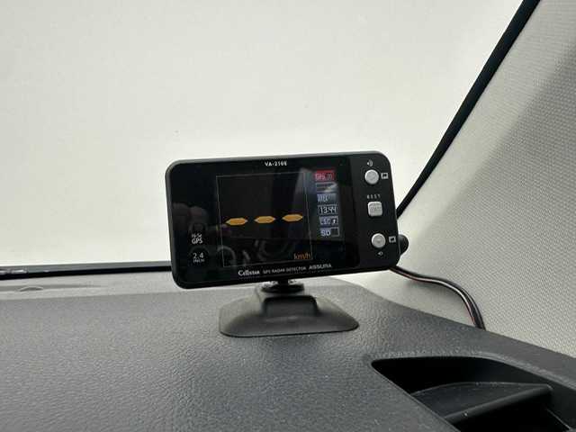 スズキ ワゴンＲ FX 兵庫県 2013(平25)年 3.2万km シルキーシルバーメタリック 社外ナビ＆ワンセグTV/（CD＆DVD＆FM＆AM）/レーダー探知機/ドアバイザー/フロアマット/リモコンキー/スペアキー有り/ABS/横滑り防止装置