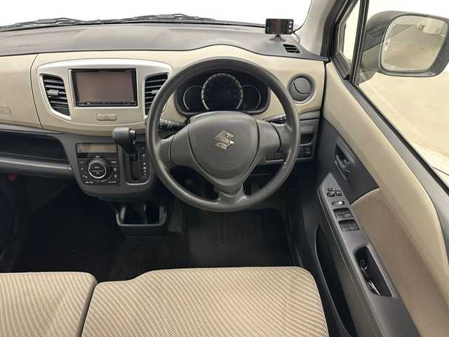 スズキ ワゴンＲ FX 兵庫県 2013(平25)年 3.2万km シルキーシルバーメタリック 社外ナビ＆ワンセグTV/（CD＆DVD＆FM＆AM）/レーダー探知機/ドアバイザー/フロアマット/リモコンキー/スペアキー有り/ABS/横滑り防止装置