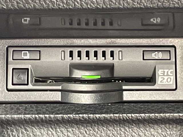 トヨタ ヴォクシー ハイブリッド ZS 煌Ⅲ 大阪府 2021(令3)年 2.9万km イナズマスパーキングブラックガラスフレーク トヨタセーフティセンス/・衝突軽減ブレーキ/純正１０型ナビ/（CD/DVD/Bluetooth/フルセグTV）/バックカメラ/両側パワースライドドア/ハーフレザーシート/前席シートヒーター/ＥＴＣ２．０/ＬＥＤヘッドライト/フォグランプ/コーナーセンサー/クルーズコントロール