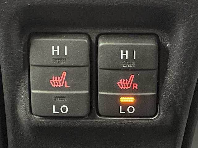 トヨタ ヴォクシー ハイブリッド ZS 煌Ⅲ 大阪府 2021(令3)年 2.9万km イナズマスパーキングブラックガラスフレーク トヨタセーフティセンス/・衝突軽減ブレーキ/純正１０型ナビ/（CD/DVD/Bluetooth/フルセグTV）/バックカメラ/両側パワースライドドア/ハーフレザーシート/前席シートヒーター/ＥＴＣ２．０/ＬＥＤヘッドライト/フォグランプ/コーナーセンサー/クルーズコントロール