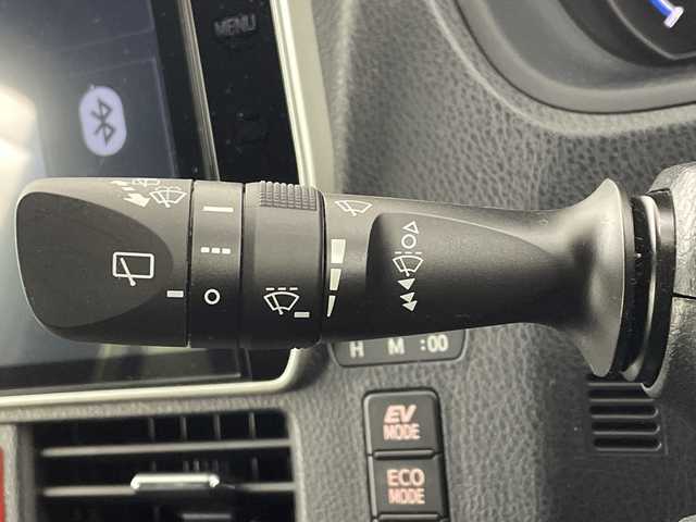 トヨタ ヴォクシー ハイブリッド ZS 煌Ⅲ 大阪府 2021(令3)年 2.9万km イナズマスパーキングブラックガラスフレーク トヨタセーフティセンス/・衝突軽減ブレーキ/純正１０型ナビ/（CD/DVD/Bluetooth/フルセグTV）/バックカメラ/両側パワースライドドア/ハーフレザーシート/前席シートヒーター/ＥＴＣ２．０/ＬＥＤヘッドライト/フォグランプ/コーナーセンサー/クルーズコントロール