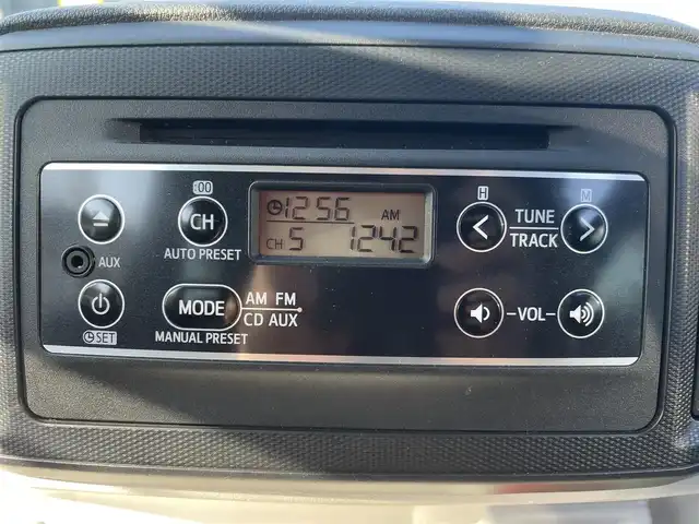 ダイハツ ミラ イース X SAⅢ 千葉県 2020(令2)年 6.3万km ホワイト スマートアシストIII/・衝突軽減ブレーキ/・車線逸脱警報/・先行車発進お知らせ機能/・オートマチックハイビーム/純正CDオーディオ/前後コーナーセンサー/純正LEDヘッドライト/キーレスキー/社外ドライブレコーダー/ETC/ヘッドライトレベライザー/ドアバイザー/新車時保証書＆取扱説明書